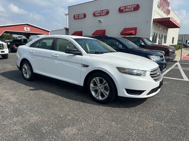 2018 Ford Taurus SE