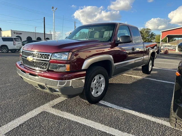 2003 Chevrolet Silverado 1500 LS's photo