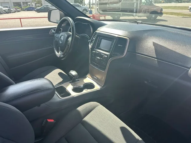 2015 Jeep Grand Cherokee Laredo E - Photo 4